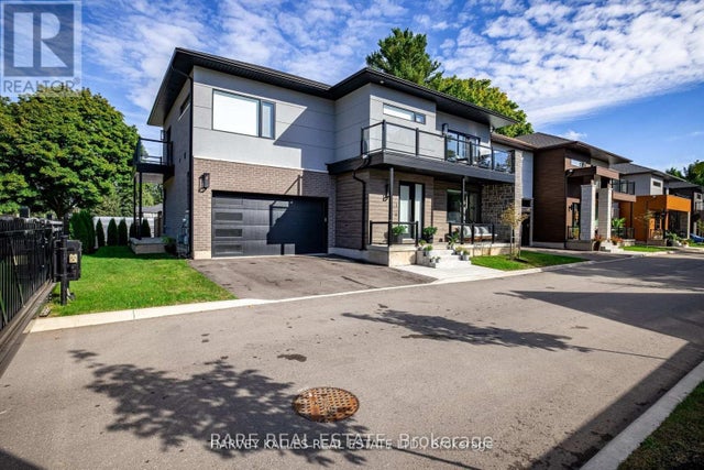 1 - 121 Fiddlers Green Road, Hamilton (ancaster)