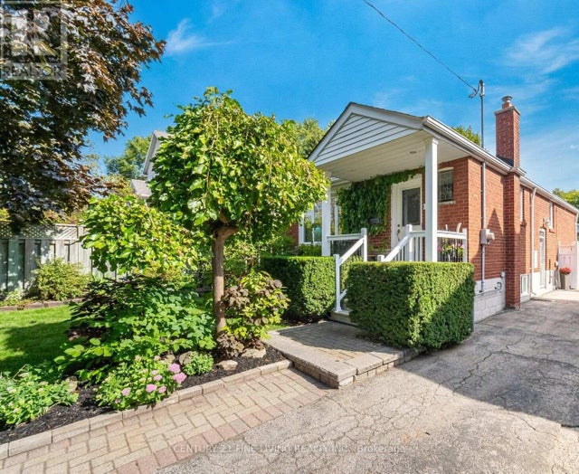 151 Brooklawn Avenue, Toronto (cliffcrest)
