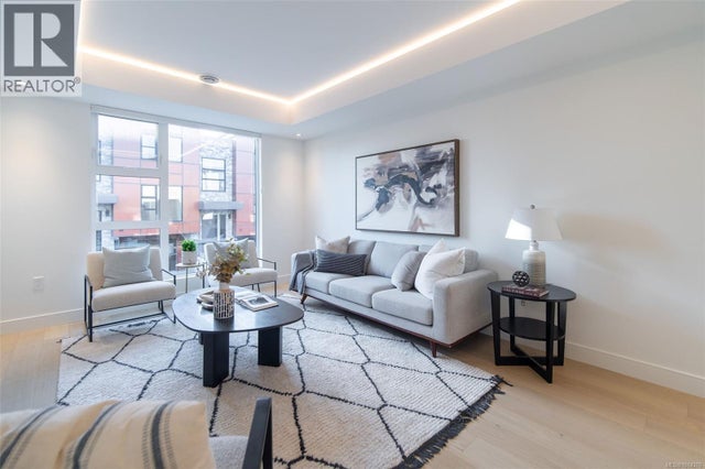 11 4253 Dieppe Rd, Saanich