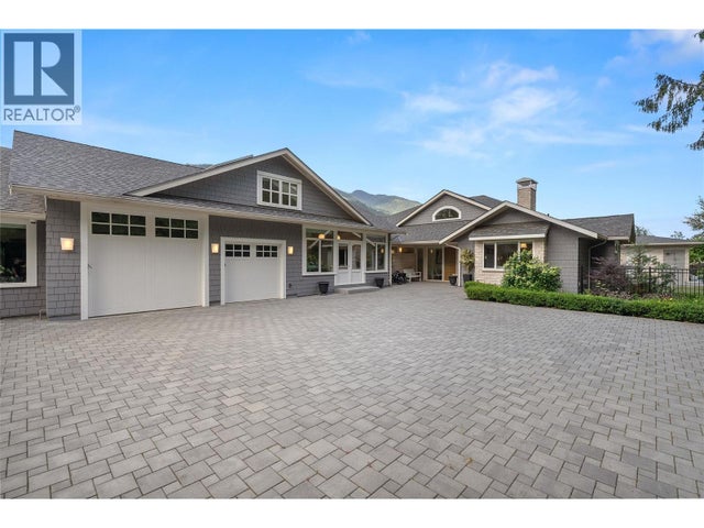 2506 Welch Place, Magna Bay