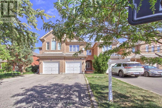 35 Craddock Street, Vaughan (maple)
