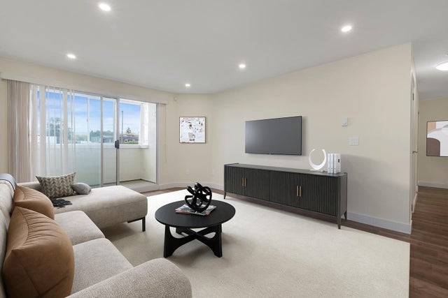 101 7175 134 Street, Surrey