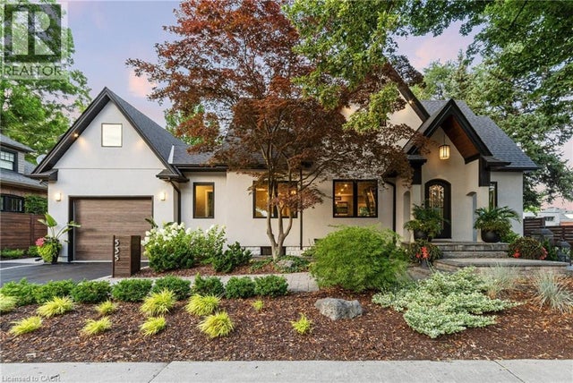 535 Locust Street, Burlington