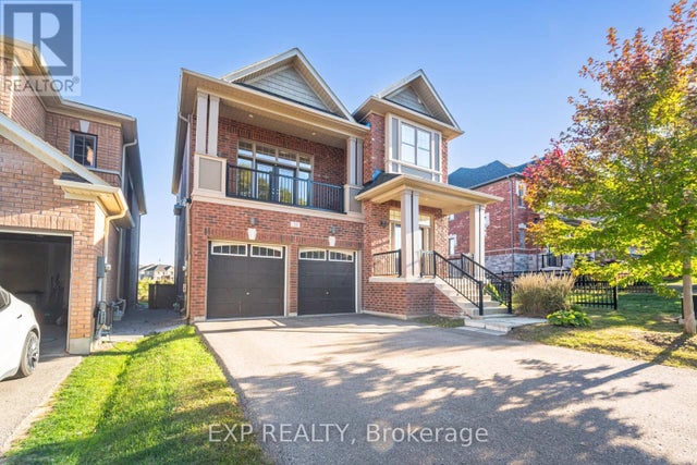 33 Charlotte Abby Drive, East Gwillimbury (holland Landing)