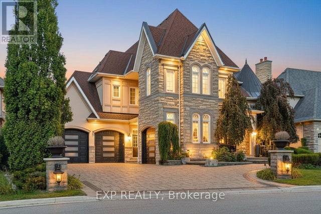 22 Longthorpe Court, Aurora (bayview Southeast)