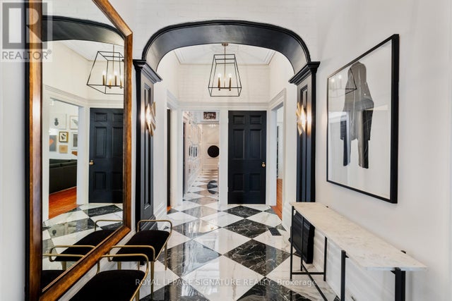 171 Old Forest Hill Road, Toronto (forest Hill North)