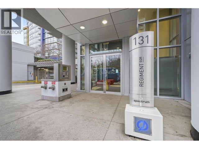 703 131 Regiment Square, Vancouver