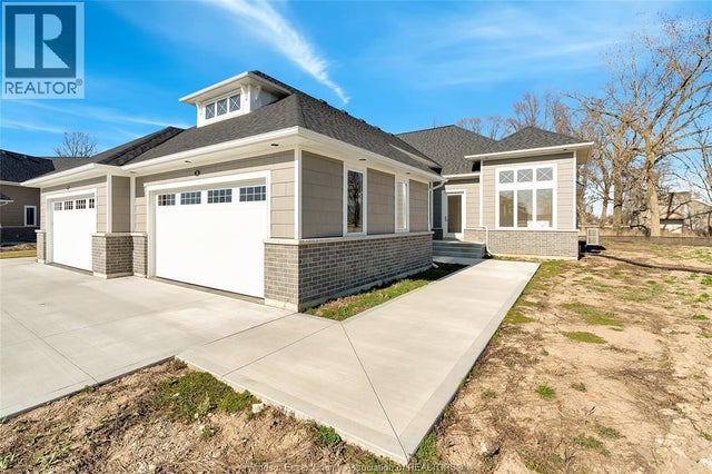 35 Sandcastle, Amherstburg