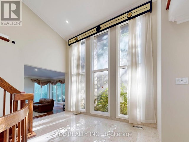 11 Moodie Drive, Richmond Hill (south Richvale)