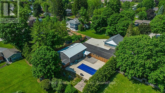 144 Loucks Lane, Chatsworth