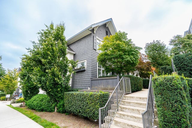 1 13636 81a Avenue, Surrey
