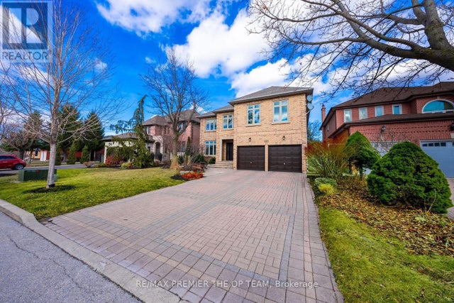 182 Clover Leaf Street, Vaughan (east Woodbridge)