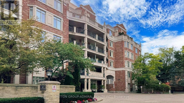 207 - 10 Old Mill Trail, Toronto (kingsway South)