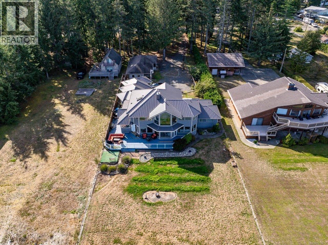 9060 Clarkson Ave, Black Creek