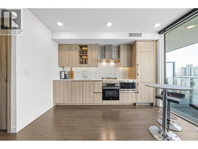 1804 89 Nelson Street, Vancouver