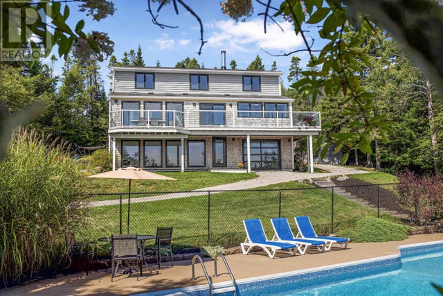 214 Hillside Drive, Boutiliers Point