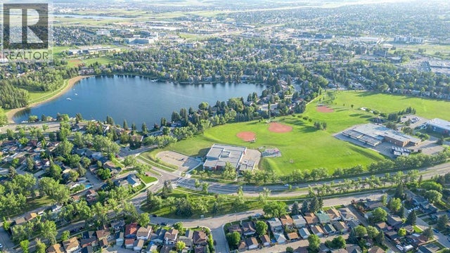 212 Midlawn Close Se, Calgary