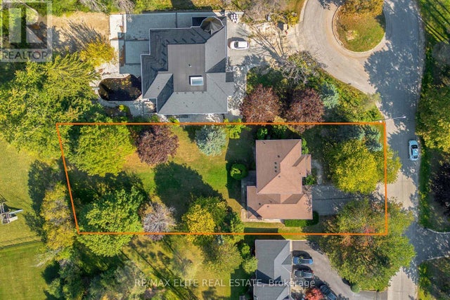 61 Beaufort Hills Road, Richmond Hill (oak Ridges)