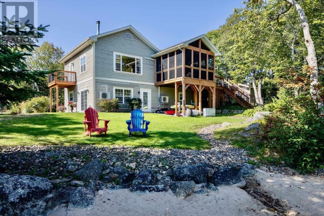 490 Brookside Road, Brookside