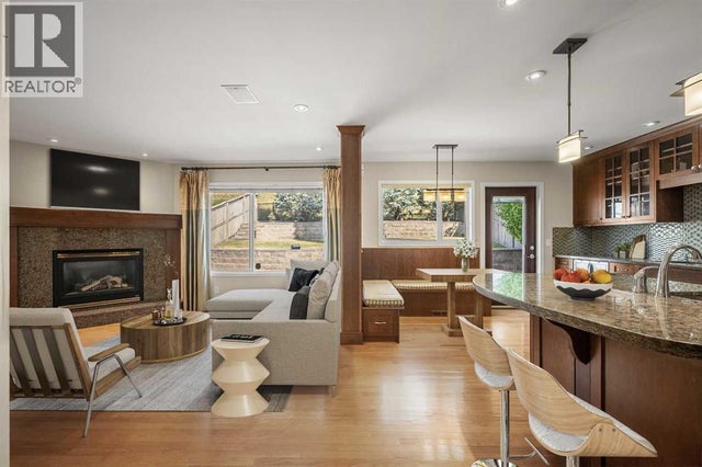 7826 Springbank Way Sw, Calgary