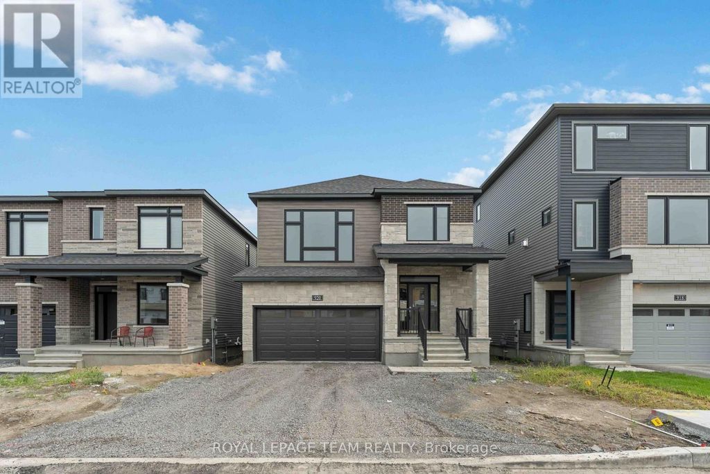 920 Locomotion Lane, Ottawa