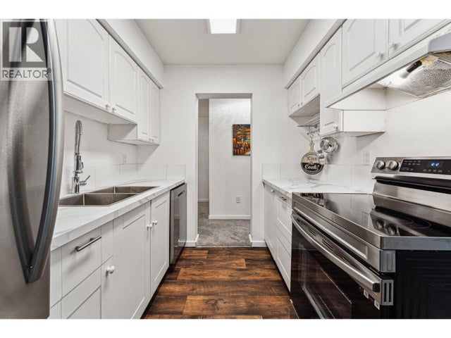 212 6651 Lynas Lane, Richmond