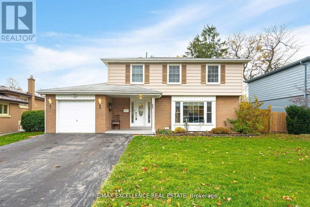 11 Crawley Drive, Brampton (avondale)