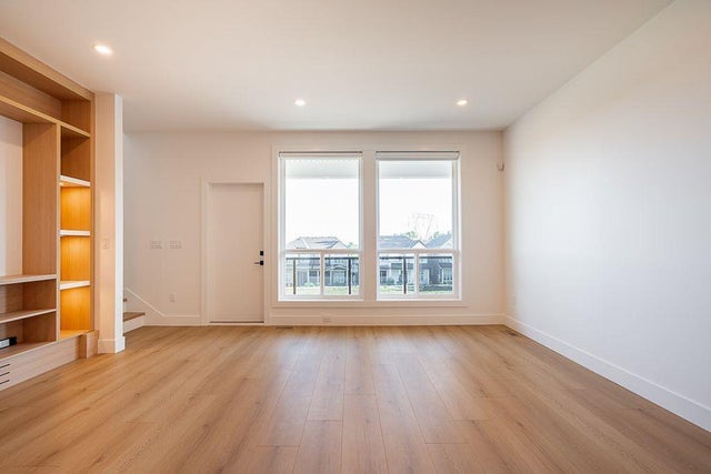 101 16693 16 Avenue, Surrey