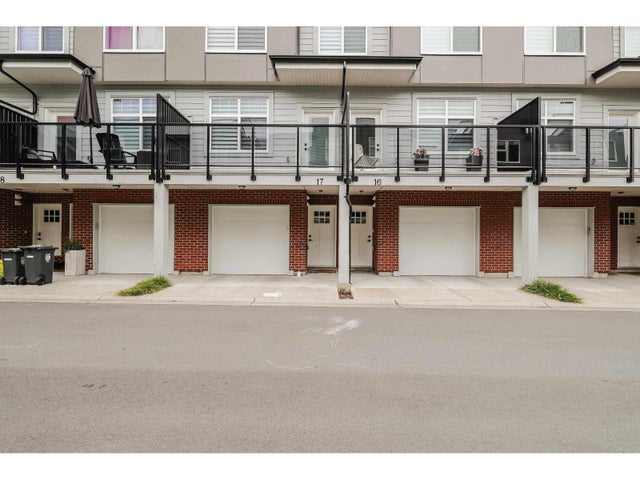 #17 22334 48 Avenue, Langley