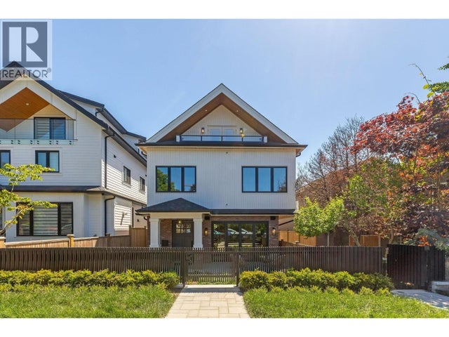 #1 2244 E 11th Avenue, Vancouver