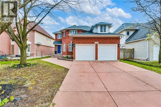 113 Meadowlands Boulevard, Ancaster