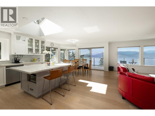 250 Kelvin Grove Way, Lions Bay