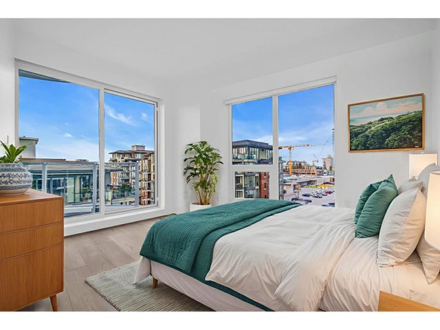 804 1500 Martin Street, White Rock