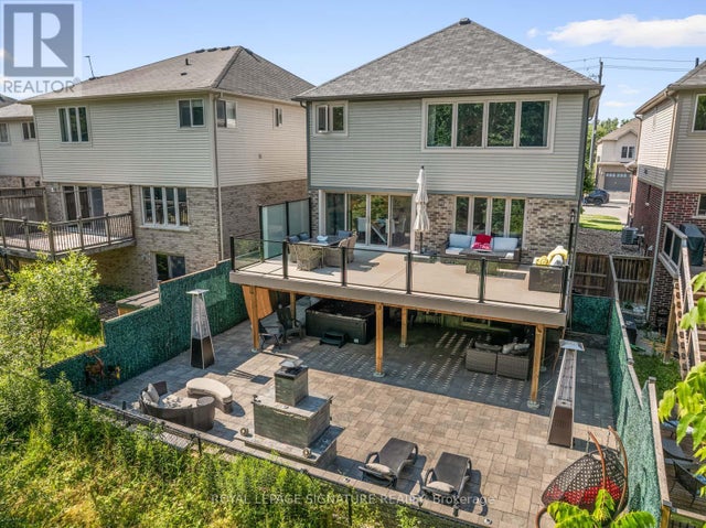 704 Robert Ferrie Drive, Kitchener