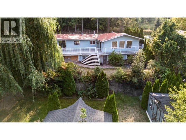 2662 Centennial Drive, Blind Bay