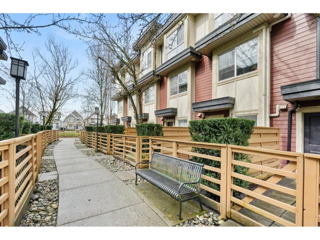 26 19477 72a Avenue, Surrey