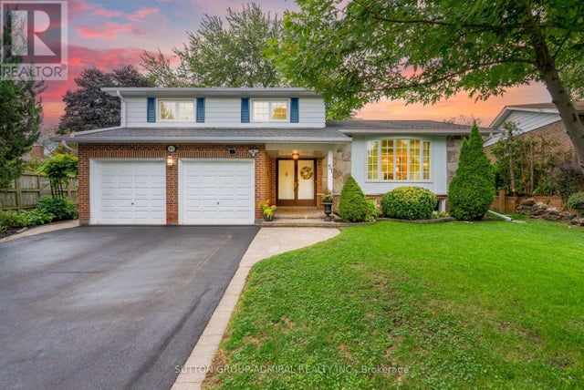 51 Blue Spruce Lane, Markham (royal Orchard)