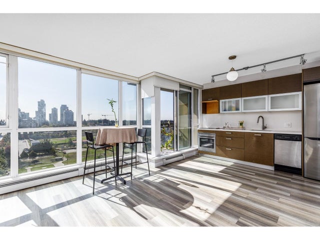 1603 10777 University Drive, Surrey