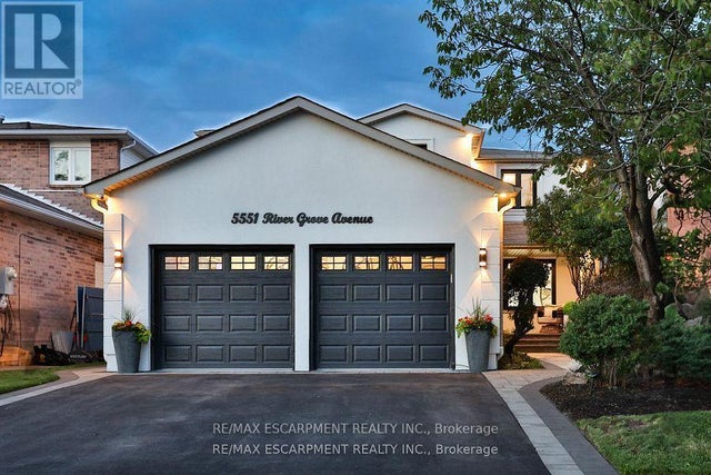 5551 River Grove Avenue, Mississauga (east Credit)