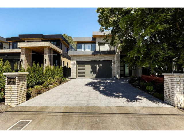 15569 Oxenham Avenue, White Rock