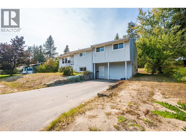 2912 5th Avenue, Castlegar