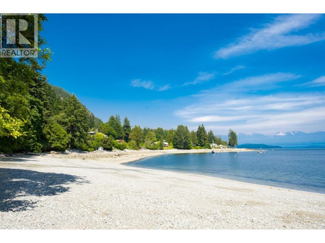 454 Central Avenue, Gibsons