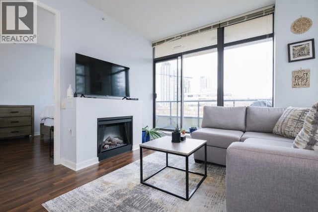 702 4250 Dawson Street, Burnaby