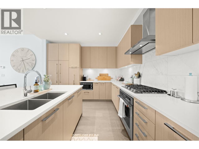 227 5535 Admiral Way, Delta