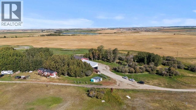 244082 817 Highway N, Rural Wheatland County