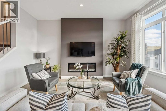 363 Precedence Hill, Cochrane