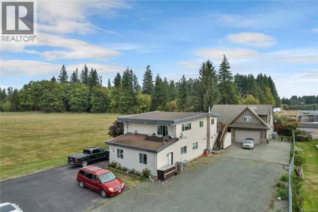 111 Petersen Rd S, Campbell River