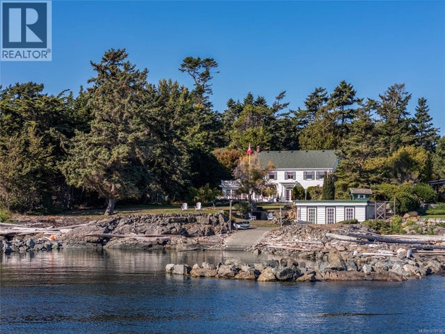 3045 Mcanally Rd, Saanich