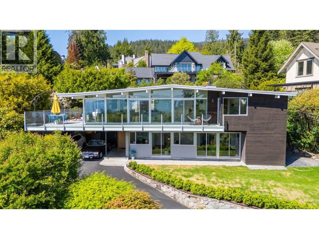 4045 Bayridge Avenue, West Vancouver