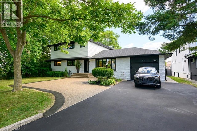 162 Stone Church Road E, Hamilton